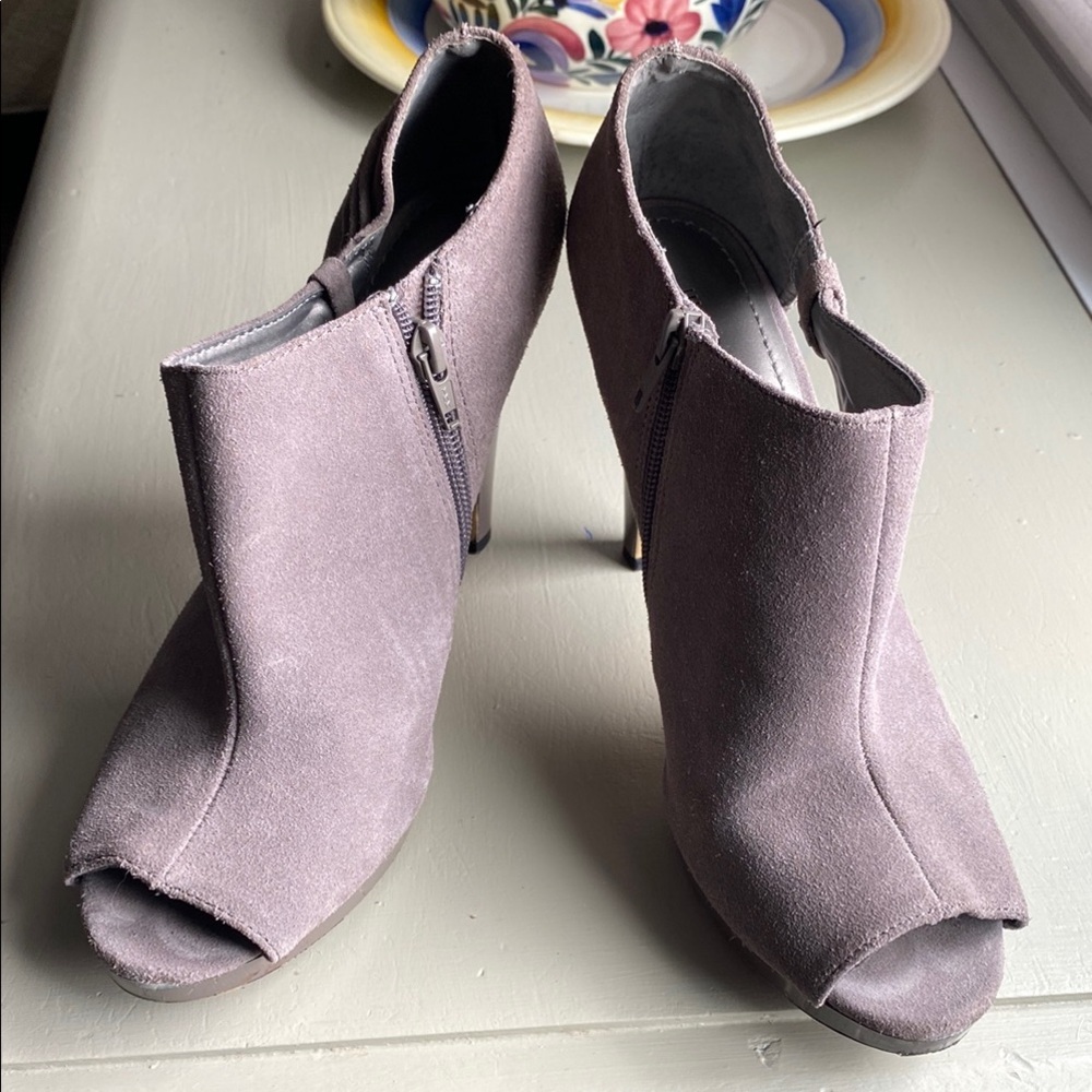 Gray Suede Heels with Open Toe Design